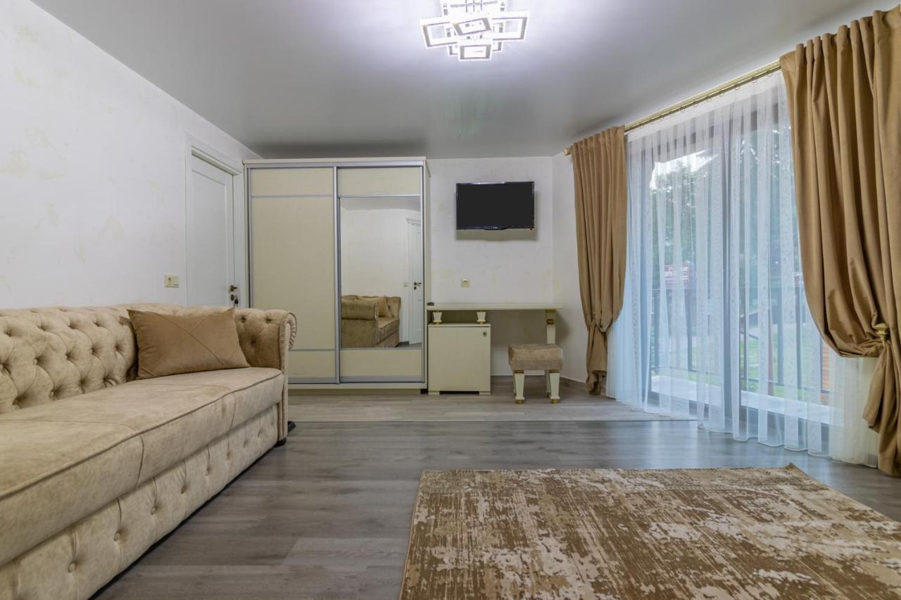 Guest House Turda Bukowel Zewnętrze zdjęcie