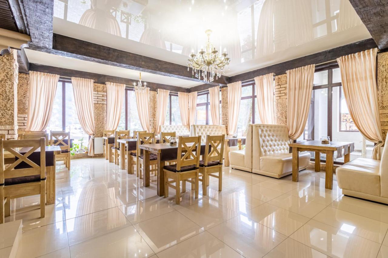 Guest House Turda Bukowel Zewnętrze zdjęcie