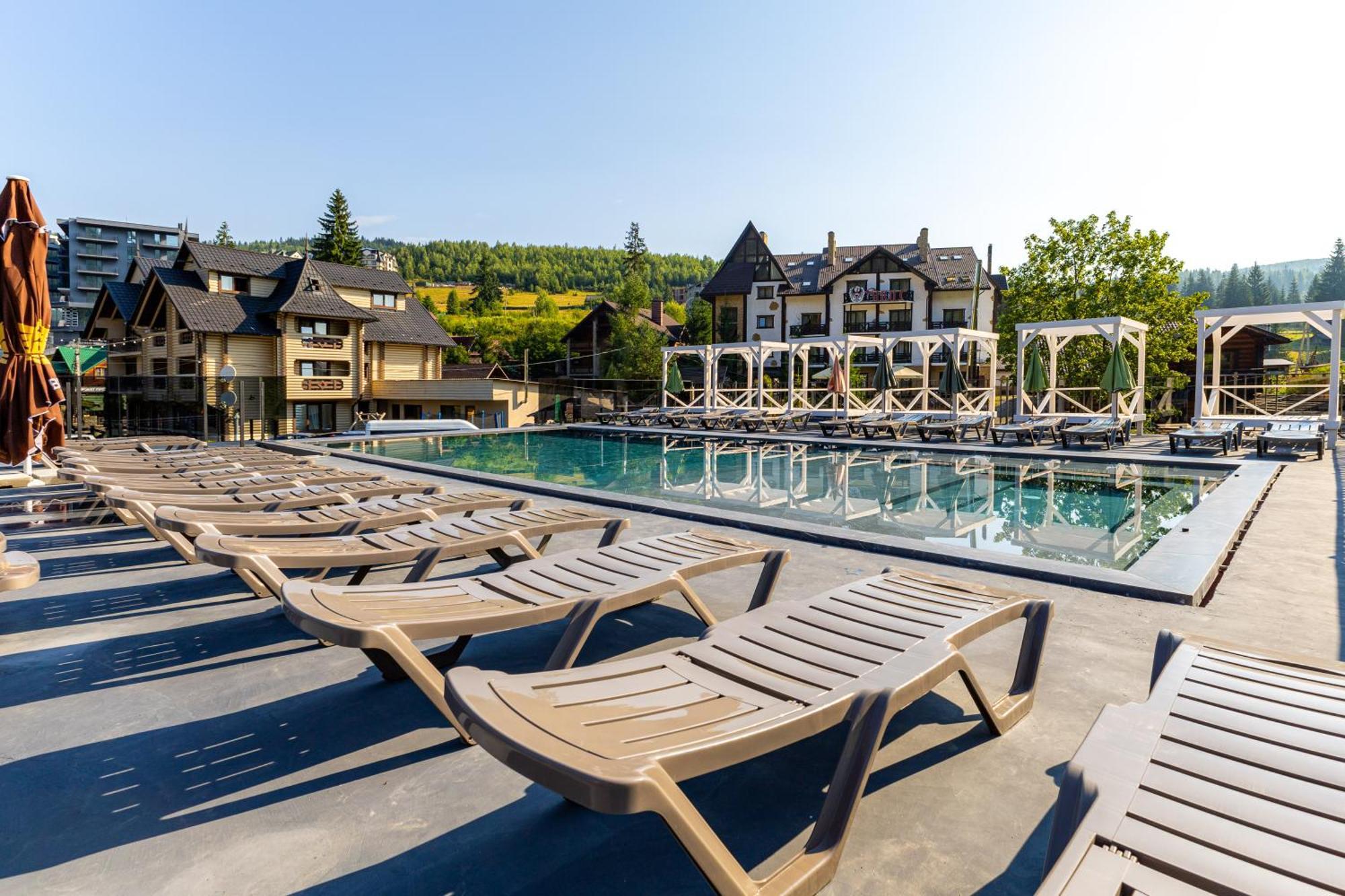 Guest House Turda Bukowel Zewnętrze zdjęcie